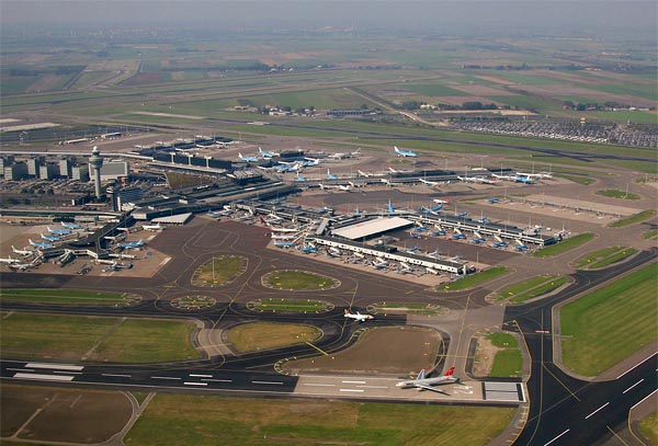 Amsterdam Schiphol Airport AMS interior single terminal